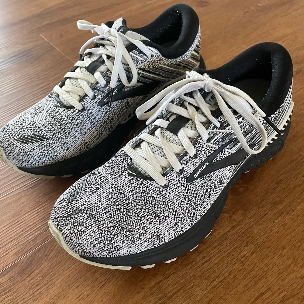Brooks Adrenaline GTS 19 Running Shoes